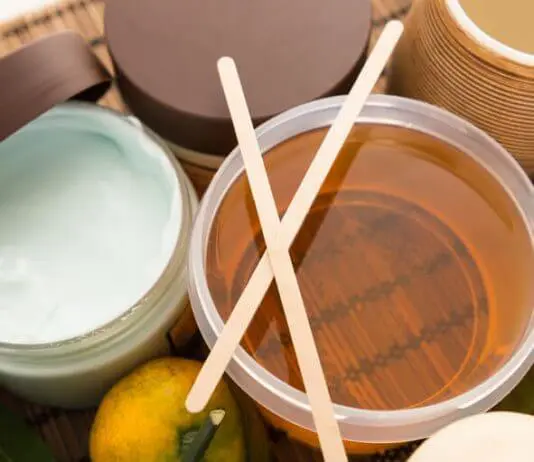 Peli sulla Pancia: La migliore Ceretta per la Pancia e Tutte le Tecniche più Efficaci per Eliminarli! peli sulla pancia: schiarente peli