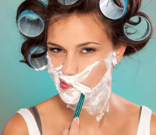 Peluria sul viso: quali sono i rimedi più veloci e che funzionano! peluria sul viso rimedi