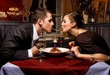 Cena romantica a casa: due per due