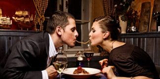 Cena romantica a casa: due per due